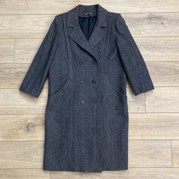 Vintage Herringbone Wool‎ Overcoat Women’s Menswear Long Academia - Picture 1 of 16
